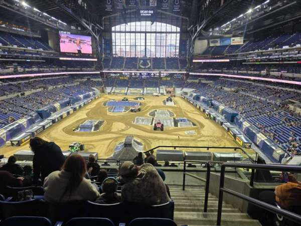 Lucas Oil Stadium, section: 427, row: 8, seat: 1