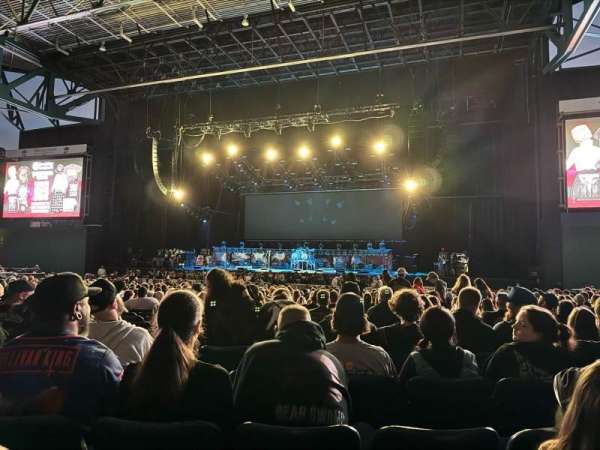 Veterans United Home Loans Amphitheater, section: 102, row: T, seat: 8