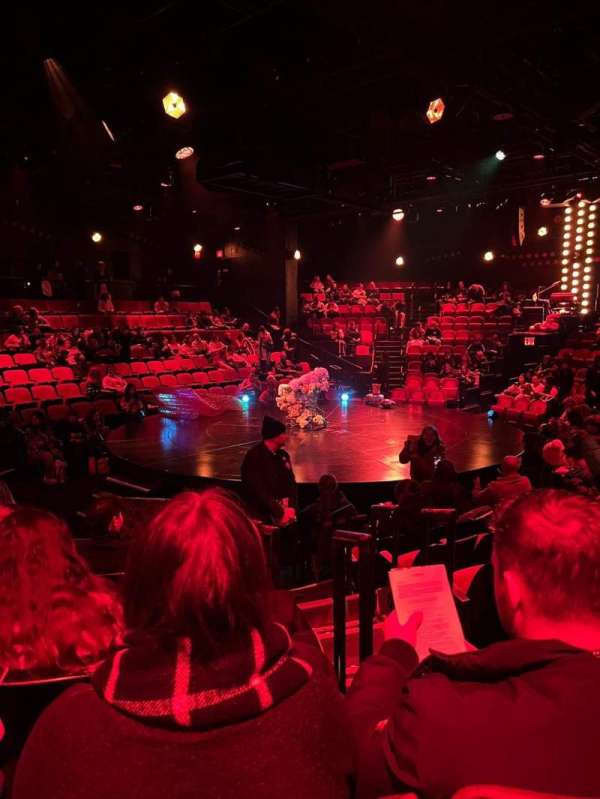 Circle in the Square Theatre, section: Orchestra 100 (Even), row: F, seat: 130