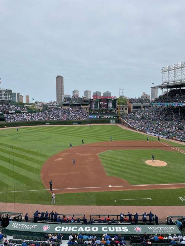Wrigley Field, section: 309L, row: 1, seat: 18