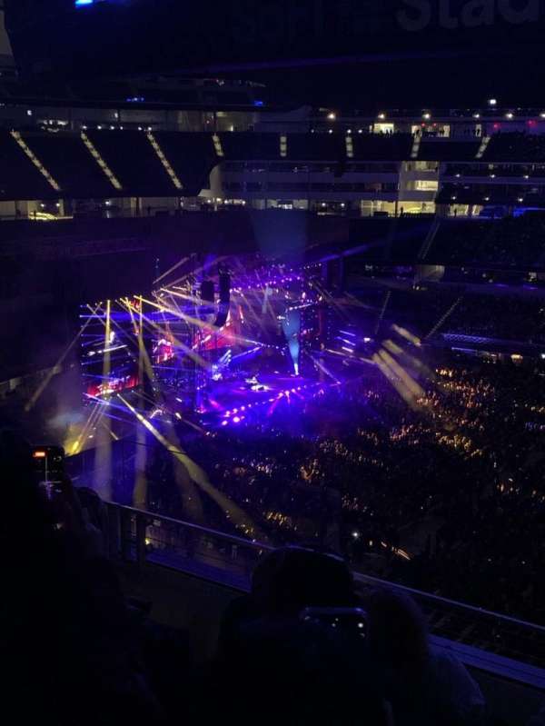 SoFi Stadium, section: 325, row: 4, seat: 19