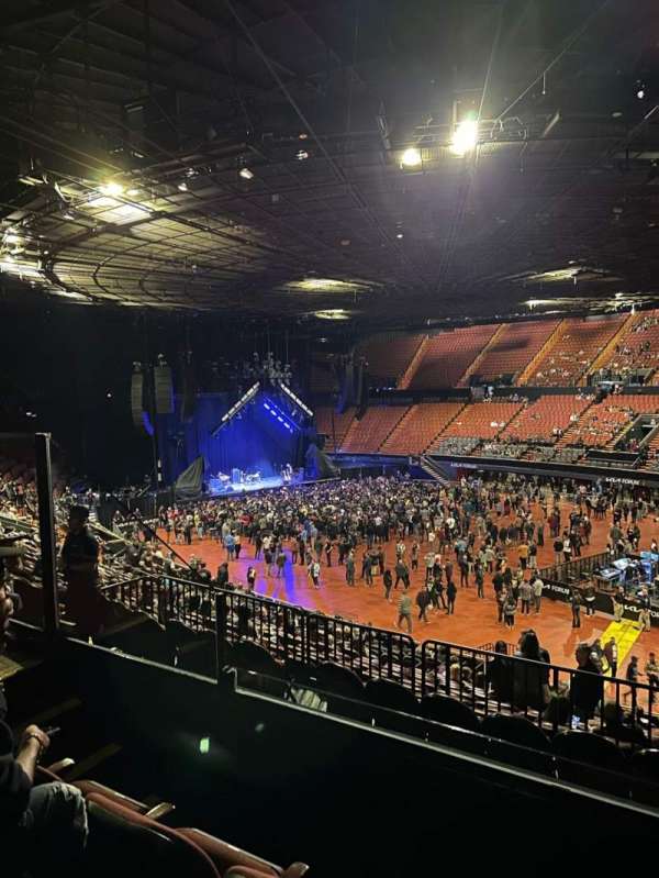 Kia Forum, section: 231, row: 3, seat: 7