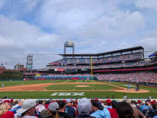Citizens Bank Park, section: 130, row: 16, seat: 4