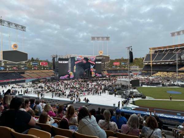 Dodger Stadium, section: 135LG, row: M, seat: 1