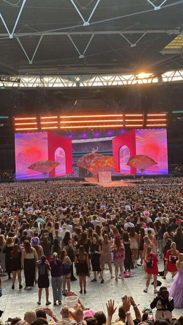 Wembley Stadium, section: 112, row: 15, seat: 22