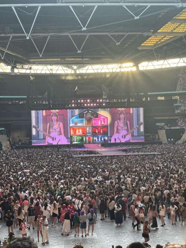 Wembley Stadium, section: 112, row: 26, seat: 28