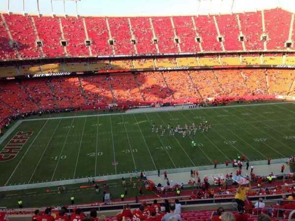 Arrowhead Stadium, section: 326, row: 16, seat: 9