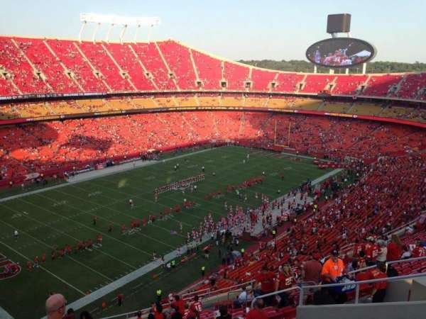 Arrowhead Stadium, section: 329, row: 20, seat: 13