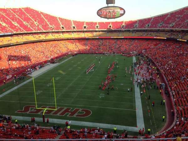 Arrowhead Stadium, section: 334, row: 8, seat: 9