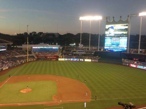 Kauffman Stadium, section: 428, row: H, seat: 8