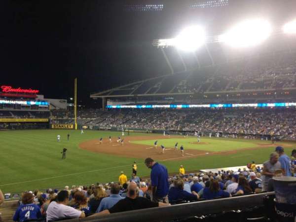 Kauffman Stadium, section: 214, row: BB, seat: 1