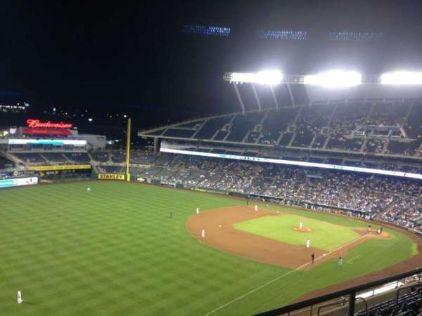 Kauffman Stadium, section: 402, row: GG, seat: 8