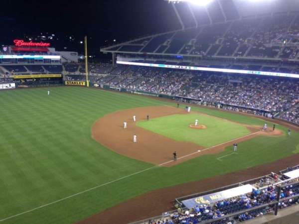 Kauffman Stadium, section: 405, row: D, seat: 8