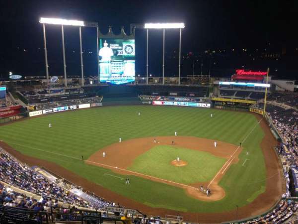 Kauffman Stadium, section: 417, row: JJ, seat: 8
