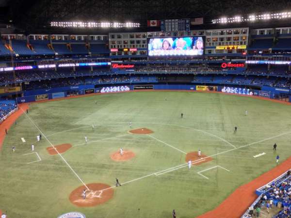 Rogers Centre, section: 520, row: 2, seat: 13