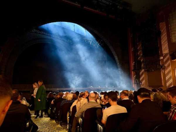 Lunt-Fontanne Theatre, section: Orchestra L, row: M, seat: 1