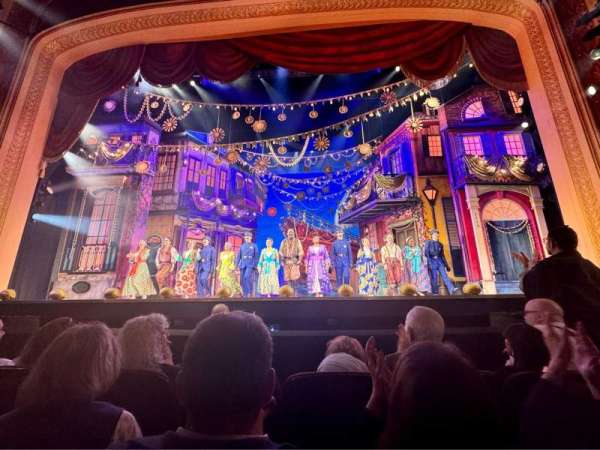 Todd Haimes Theatre, section: Orchestra C, row: C, seat: 105