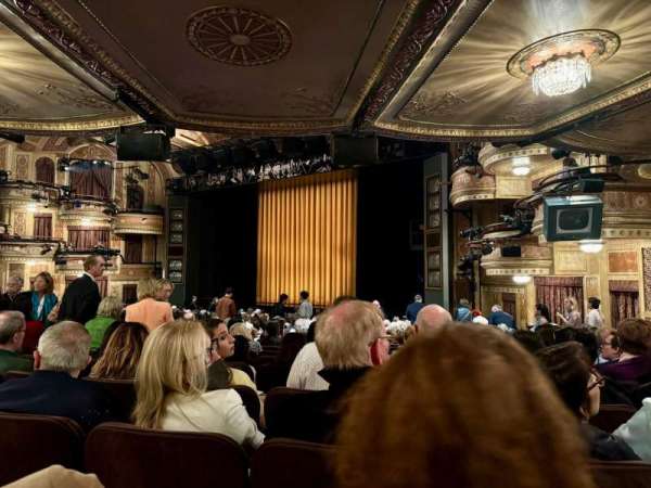 Winter Garden Theatre, section: Orchestra R, row: T, seat: 28
