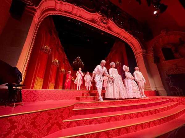 Pasadena Playhouse, section: Orchestra, row: A, seat: 17