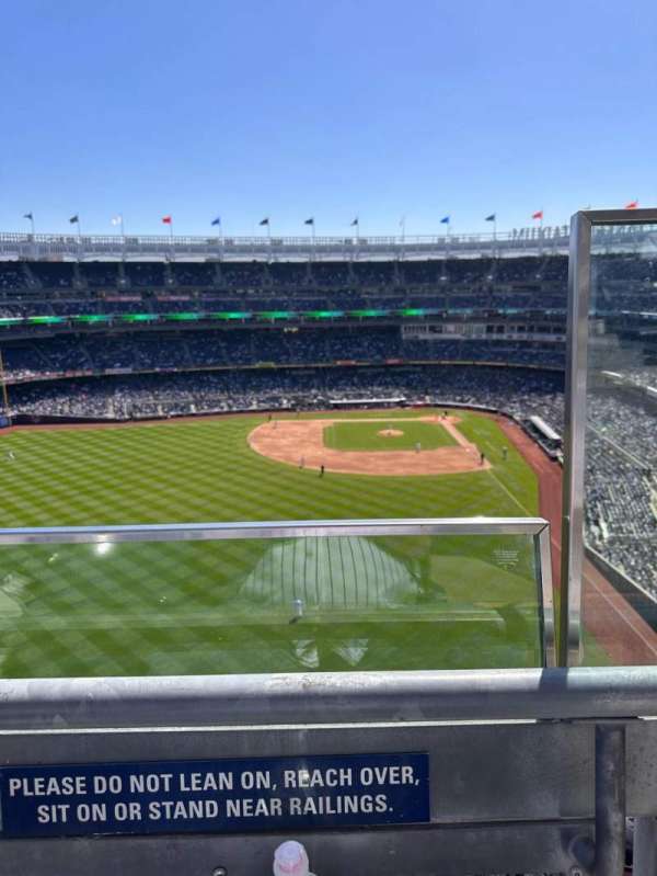 Yankee Stadium, section: 434B, row: 1, seat: 22