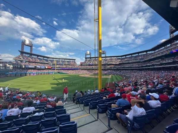 Citizens Bank Park, section: 141, row: SRO