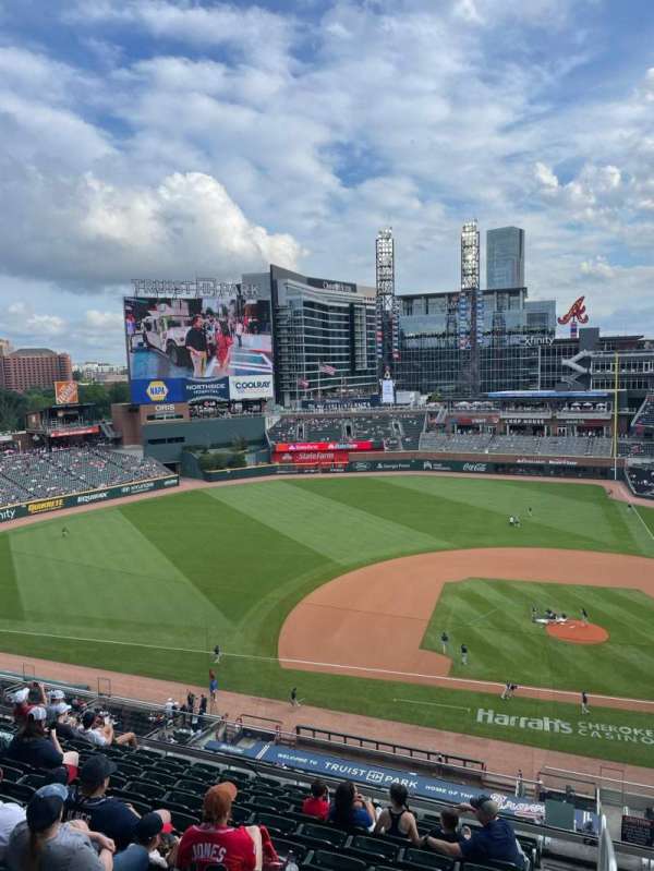 Truist Park, section: 430, row: 7, seat: 10