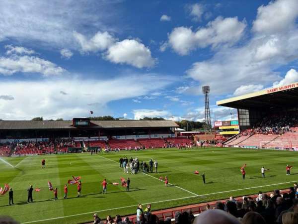 Oakwell Stadium, section: EL4, row: O, seat: 90