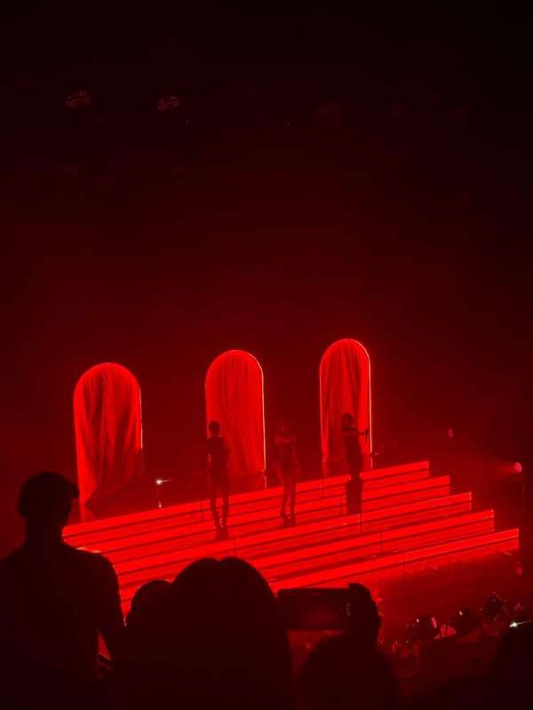 L'Olympia, section: Mezzanine, row: 3, seat: 51