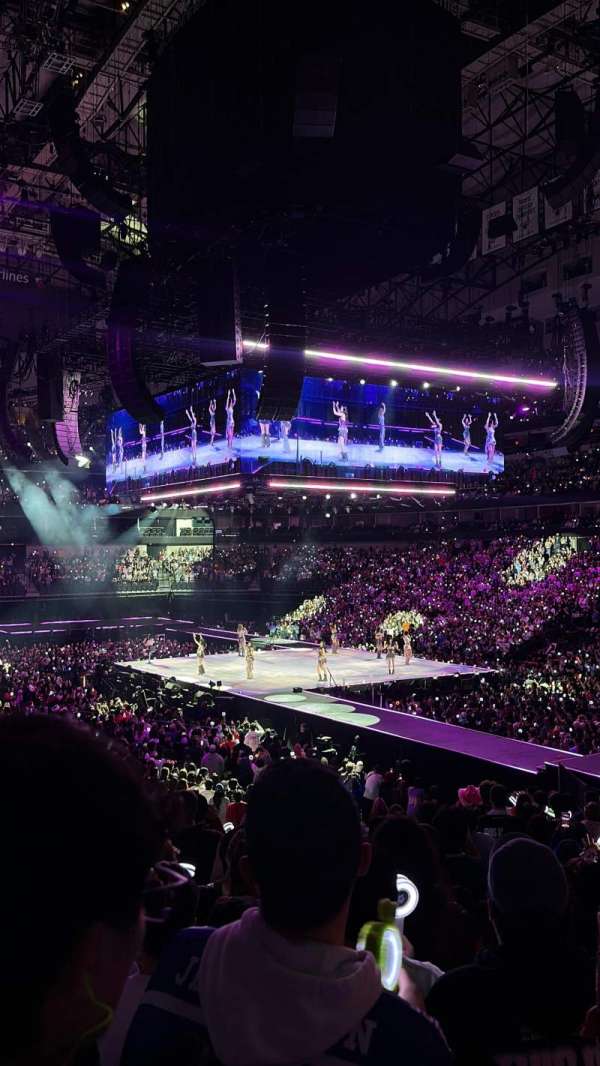 American Airlines Center, section: 115, row: V, seat: 5