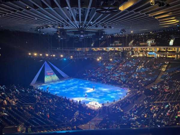 Oakland Arena, section: M33
