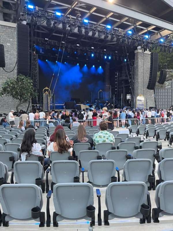 FirstBank Amphitheater, section: 103, row: X, seat: 6