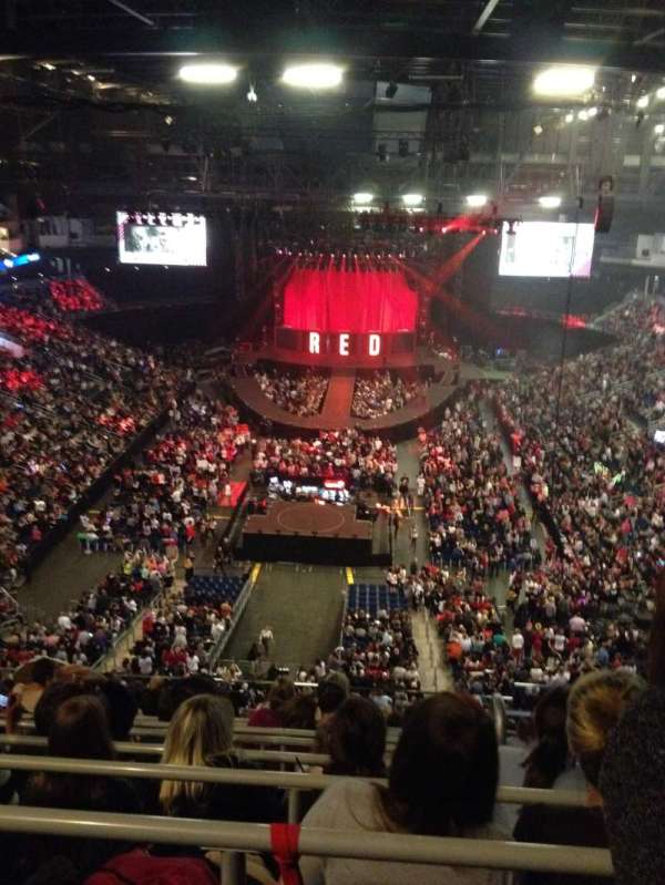 Uber Arena, section: 411, row: 11, seat: 19