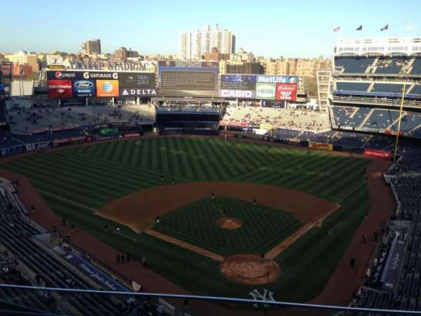 Yankee Stadium, section: 420c, row: 3, seat: 11