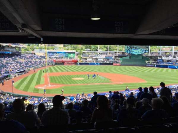 Kauffman Stadium, section: 231, row: TT, seat: 4