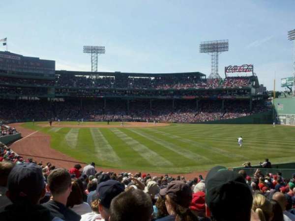 Fenway Park, section: Right Field Box 89, row: QQ, seat: 9