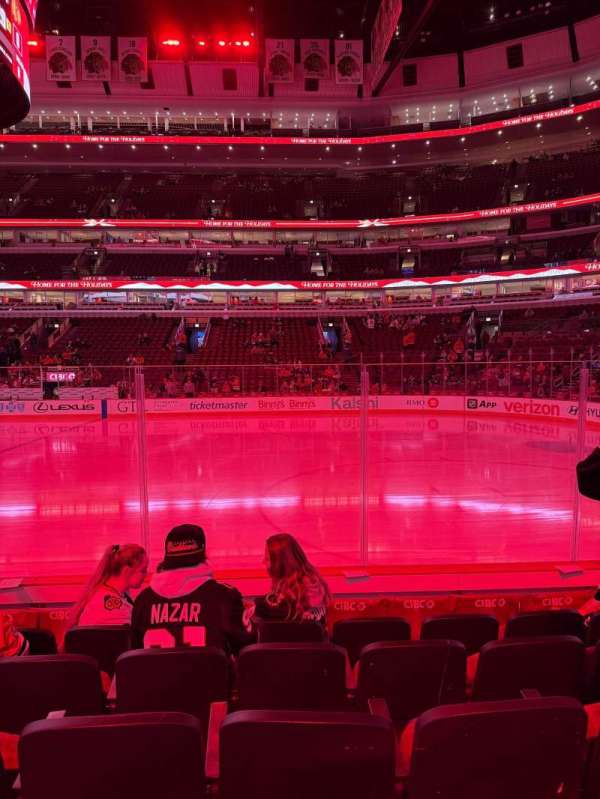 United Center, section: 110, row: 6, seat: 9