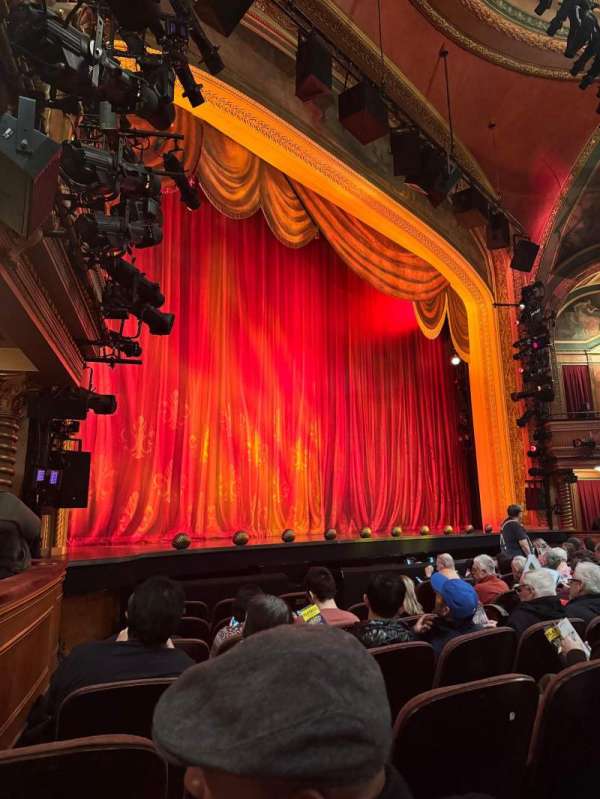 Todd Haimes Theatre, section: Orchestra L, row: G, seat: 17