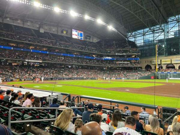 Daikin Park, section: 127, row: 10, seat: 6