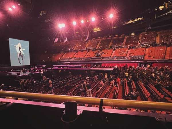 Kia Forum, section: 130, row: 1, seat: 2
