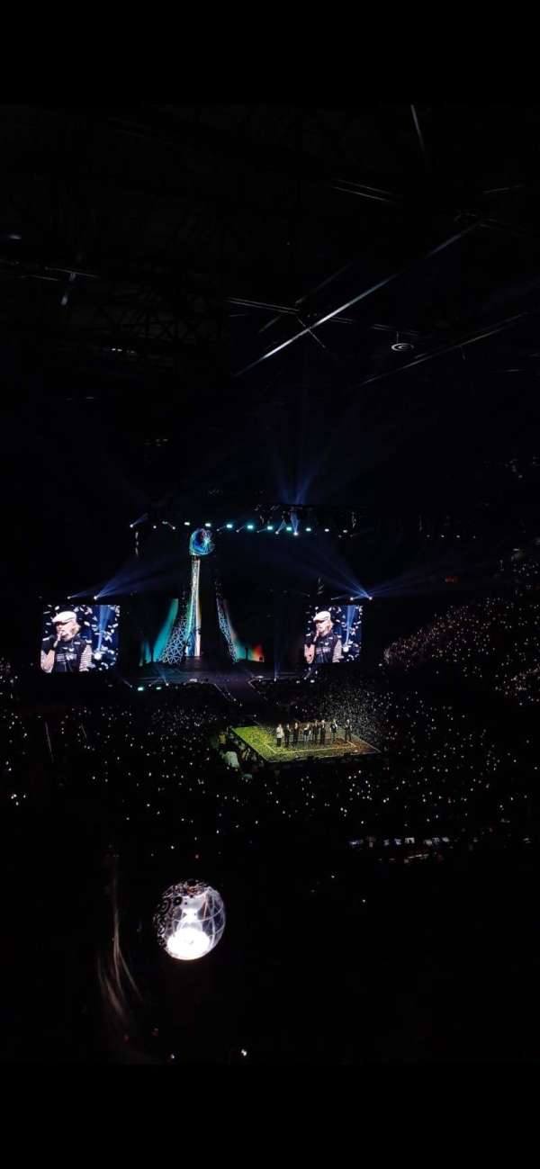 AO Arena, section: 207, row: E, seat: 8