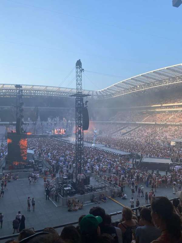 Allianz Riviera, section: J2, row: 26, seat: 106