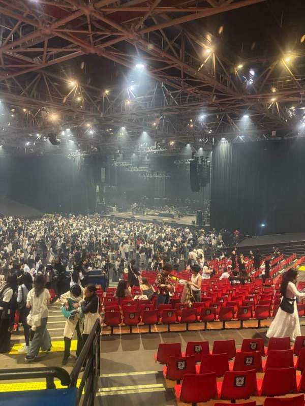 Zénith Paris, section: Q, row: 30, seat: 240