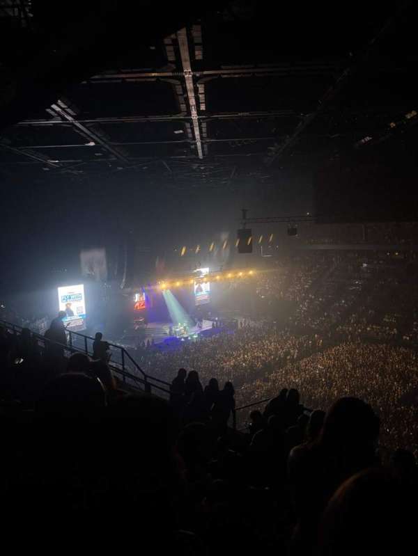 Accor arena, section: Balcon P, row: 88, seat: 32