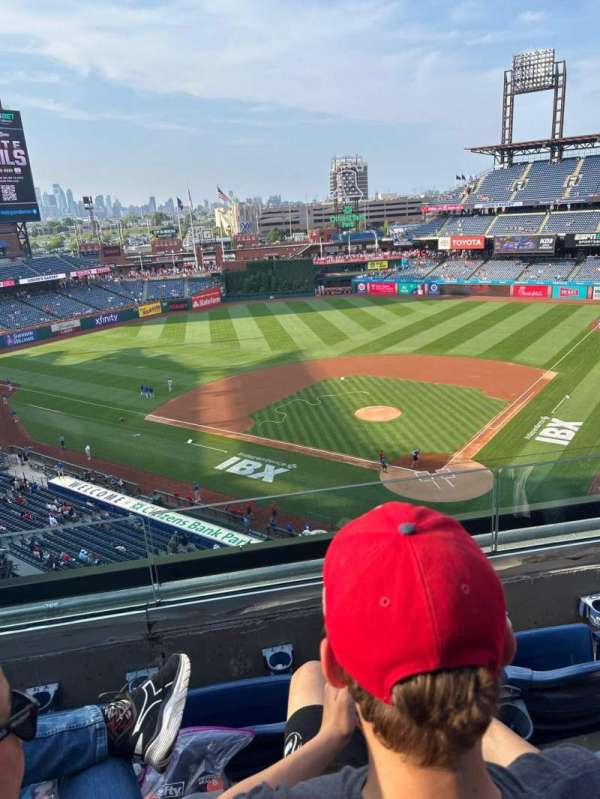 Citizens Bank Park, section: 322, row: 3, seat: 12