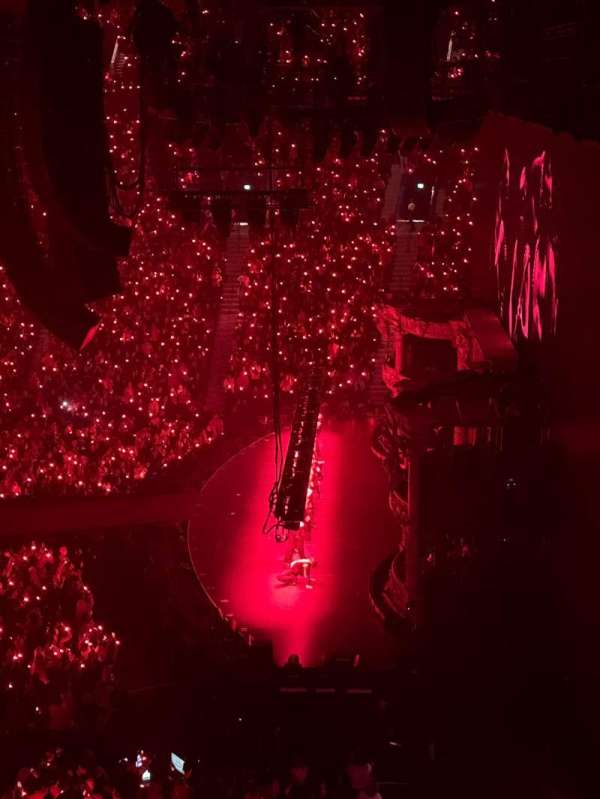 Centre Bell, section: 211, row: B, seat: 6