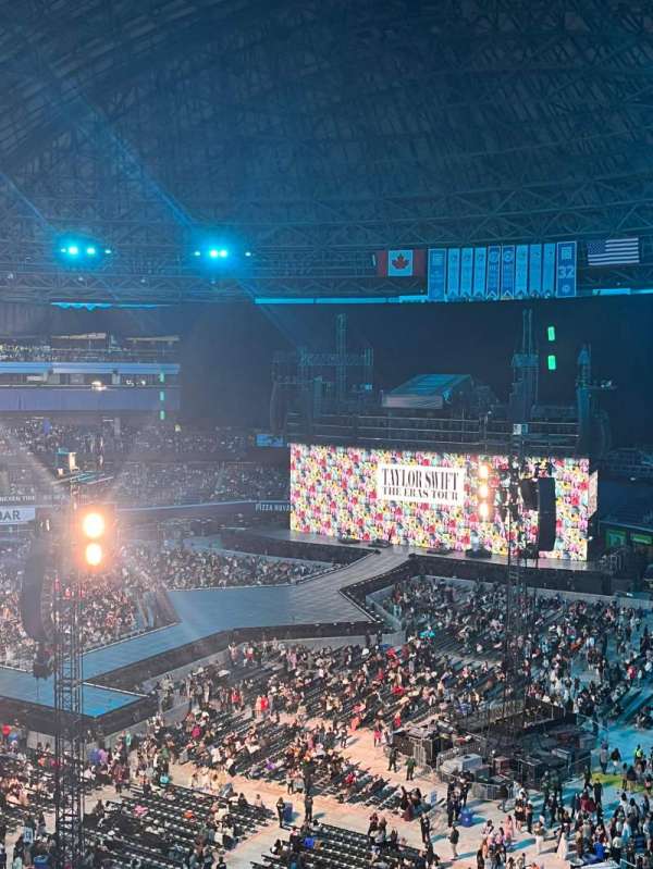 Rogers Centre, section: 518, row: 2, seat: 8
