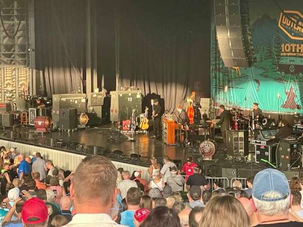 Pine Knob Music Theatre, section: RT8, row: OO, seat: 23