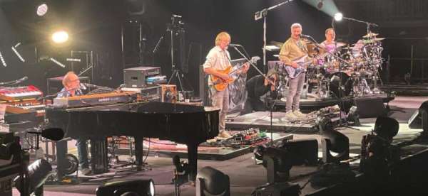 United Center, section: 113, row: 10, seat: 8