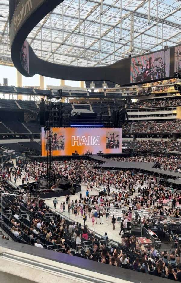 SoFi Stadium, section: 226, row: 2, seat: 13