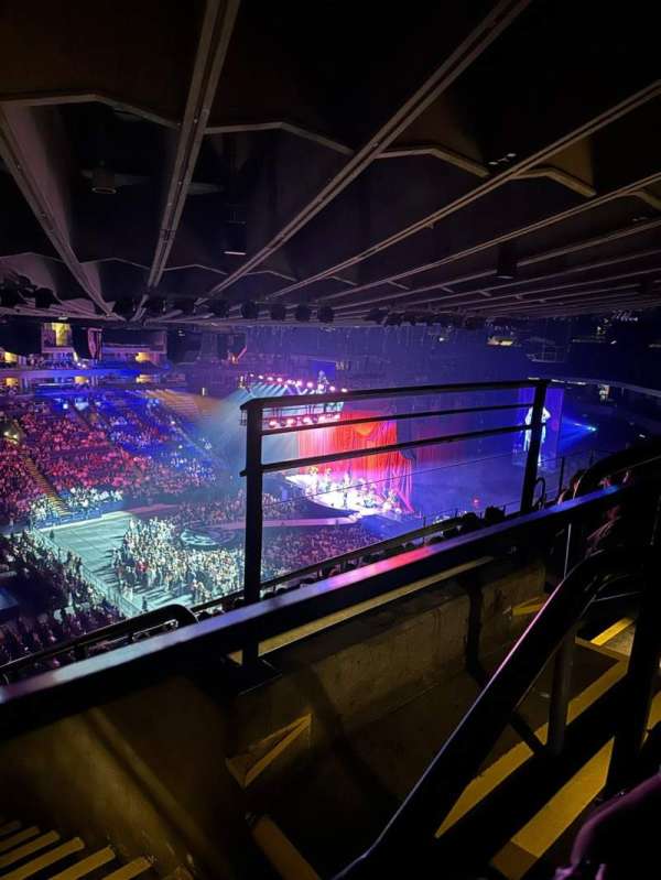 Oakland Arena, section: 203, row: 10, seat: 3